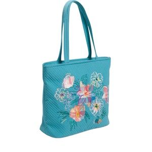 Vera Bradley Small Vera Tote NWT